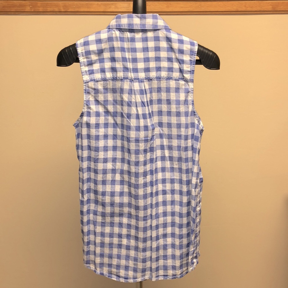 G.H.Bass&Co Women’s Gingham Sleeveless Button Up - Picture 2 of 3